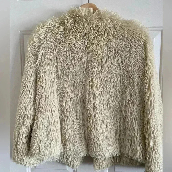 MOTHER Madre Mere Mutter Madre boxy faux fur jacket US XS cream - Picture 9 of 9